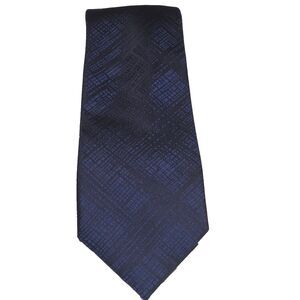 Calvin Klein Navy Blue Broken Grid Pattern 100% Silk Mens Necktie NEW